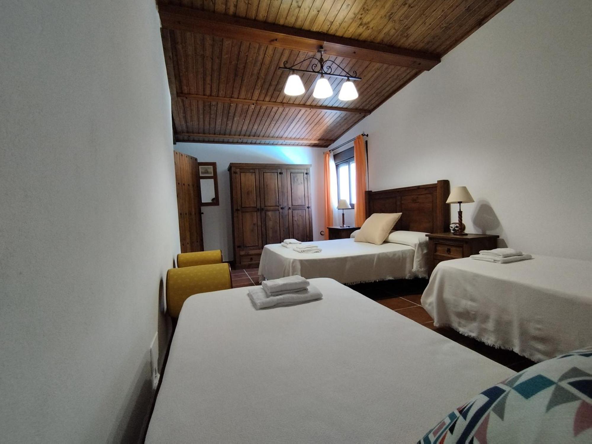 Vivienda Rural Los Madronos Malcocinado  Ngoại thất bức ảnh